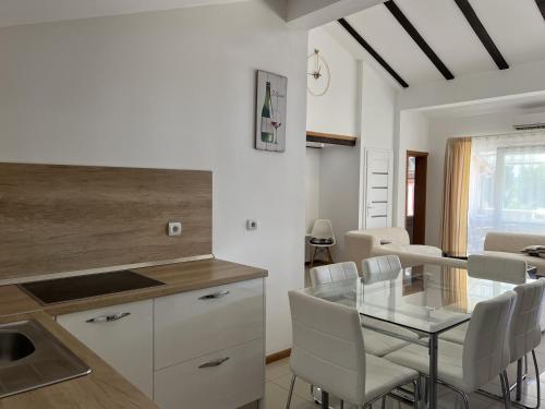 Apartments Villa Natali - Heating Pool