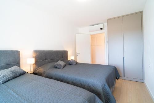 Apartment Cosmopolitan by Belmont Realty