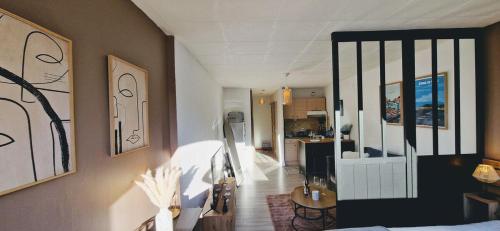 Le Port Cros 10, Superbe Studio en Bord de Mer, Jolie Vue, Parking privé, Climatisation