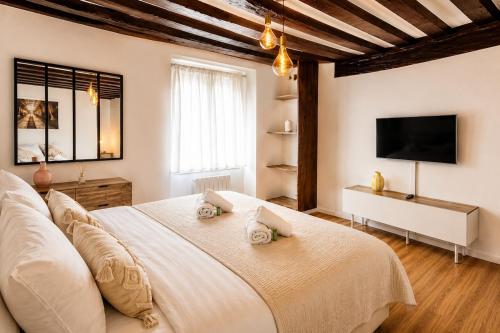Cozy Parisian Nest