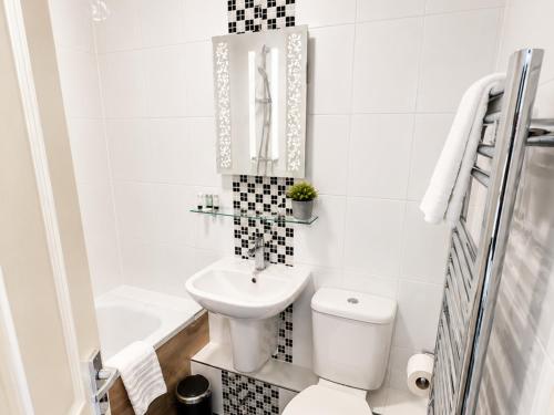 Kupatilo u objektu Heath Cottage Hotel