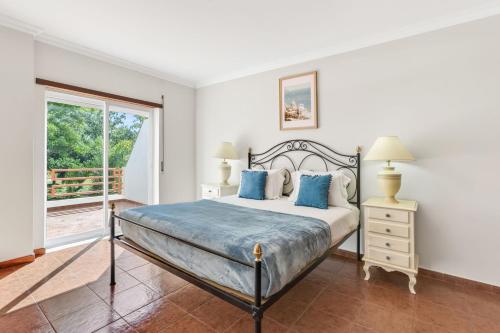 Cozy 1Bdr Flat with Pool and Garage by Lovelystay