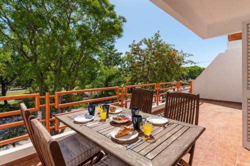 Cozy 1Bdr Flat with Pool and Garage by Lovelystay