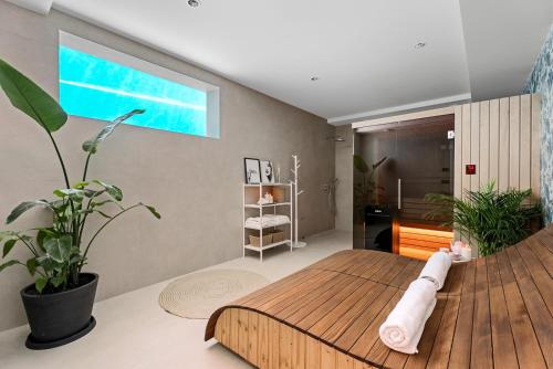 Seaview Villa Allure, Luxurious 4 en-suite bedroom Retreat with panoramic sea views