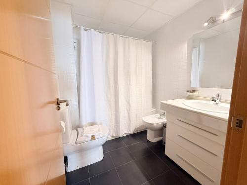 Panoramic Sea View Apartment- Pool Parking & Golf