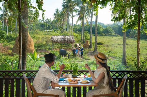 Little Oasis - An Eco Friendly Hotel & Spa — Garden view