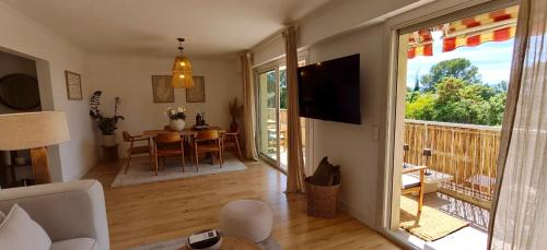 Bright apartment with a view in Saint-Raphaël