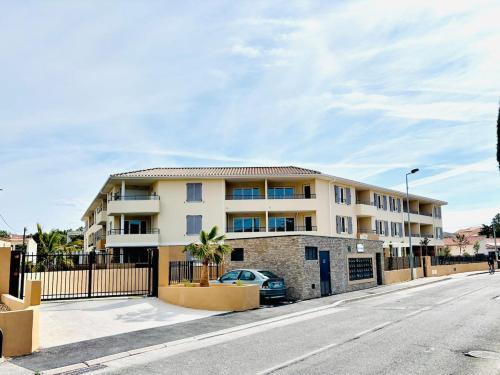 T2 Cosy Bien placé, Calme & Standing, Garage