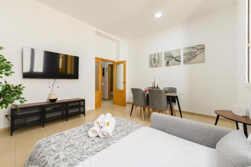 DIN132F - Piso de 2 dormitorios y 3 baños en el Centro de Madrid - Alquiler temporal