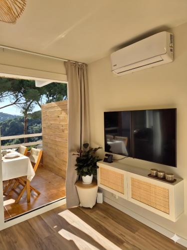Sea & Sun Oasis - Holiday apartment with terrace & shared pool