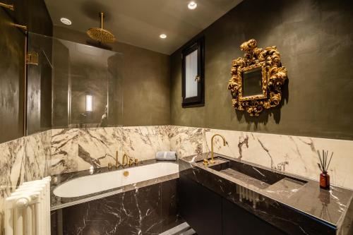 Victor Hugo Design