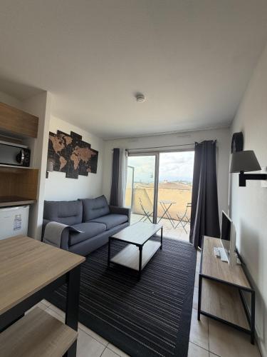 Charmant Studio avec Terrasse, Proche Plages et Gare Cannes, Clim
