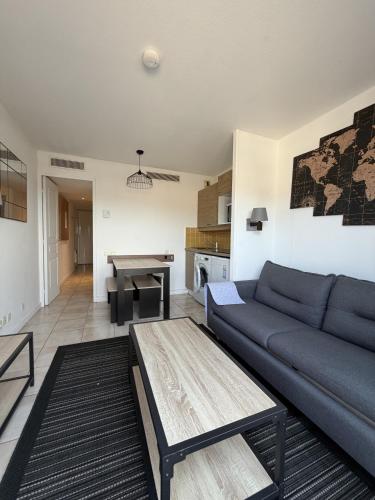 Charmant Studio avec Terrasse, Proche Plages et Gare Cannes, Clim