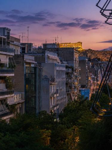 Athens Acropolis View Balcony 2 Min to Metro