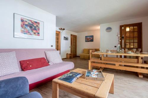Bright and practical in the heart of Chamonix