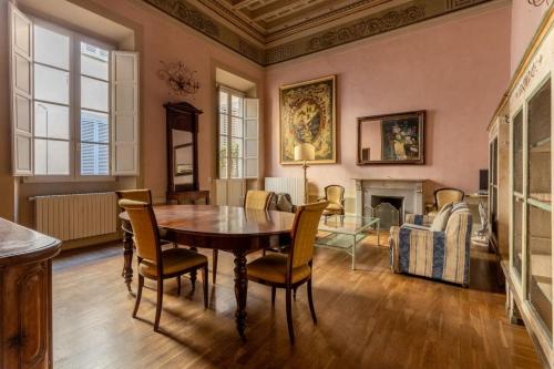 Renaissance Fresco Suite in Historic Palace