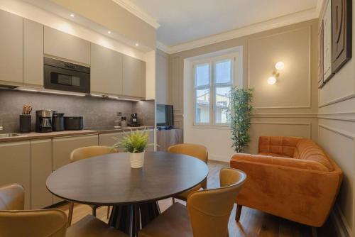 Elegant and bright apartment Laura II
