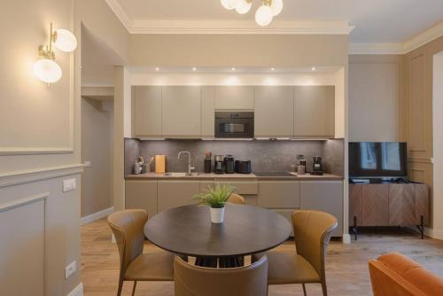 Elegant and bright apartment Laura II