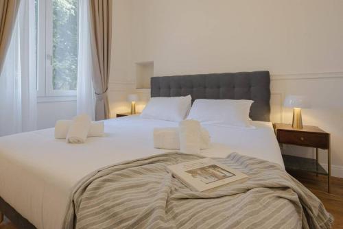 Elegant and bright apartment Laura II