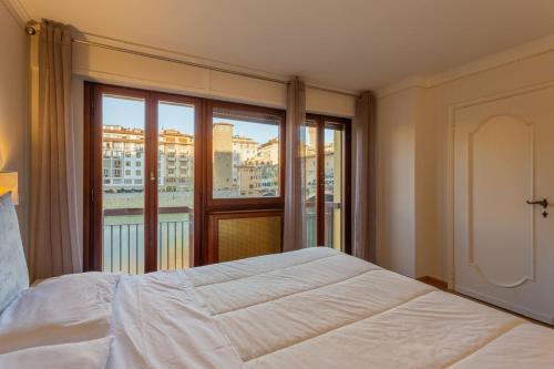 Stunning Apartment with View of Ponte Vecchio