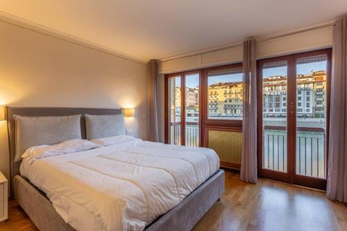 Stunning Apartment with View of Ponte Vecchio