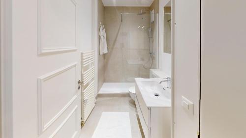 Central 2BR Apartment Zurich District 6 - Near City Centre