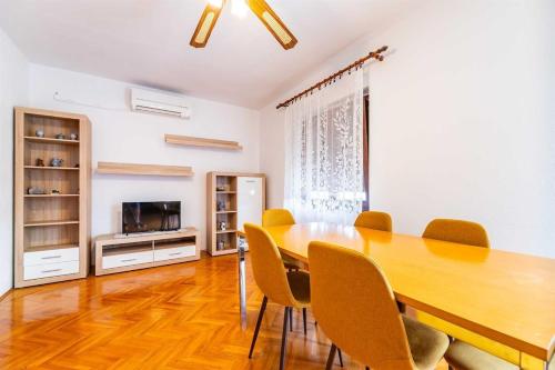 Apartment Adora A8 Baška