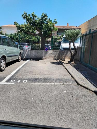 Appartement à 100m du village naturiste,tout équipé, climatisé,place parking photo 13