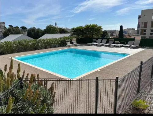 Apartment with sea view and pool photo 1