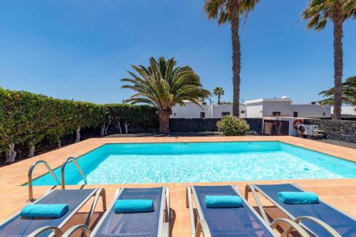 Villa Dorada by Villa Plus