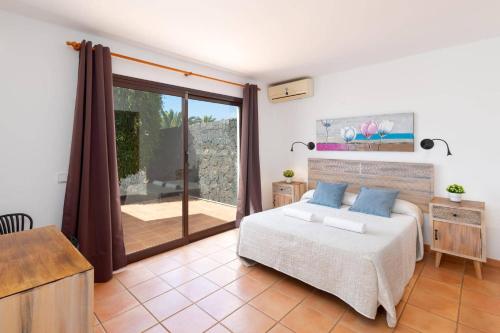 Villa Dorada by Villa Plus