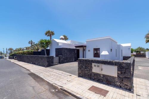 Villa Dorada by Villa Plus