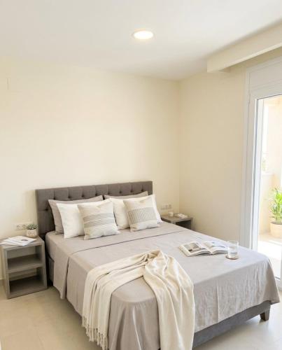 Kissamos Hilliside Blue Studio 3