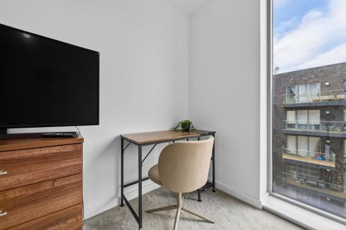 Wembley 2BR Spacious Modern Skyline View Sleeps 8 photo 9