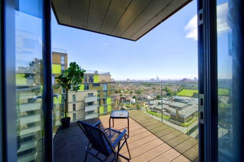 Wembley 2BR Spacious Modern Skyline View Sleeps 8 photo 15