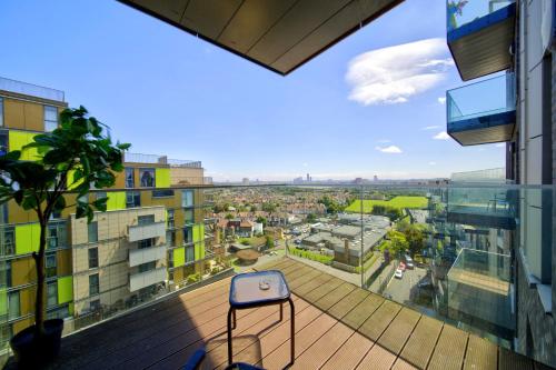 Wembley 2BR Spacious Modern Skyline View Sleeps 8 photo 14