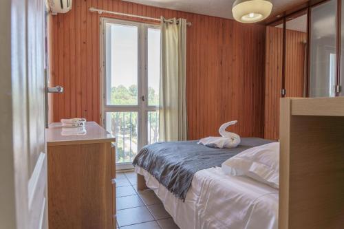 L'ESPRIT ROOFTOP - OFFRE SPECIALE NOUVEL HEBERGEMENT - Proche LAC DU PONANT & PLAGE - Parking & Climatisation l Linge de maison & WIFI INCLUS