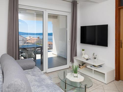 Apartments with swimming pool Crikvenica - 12116