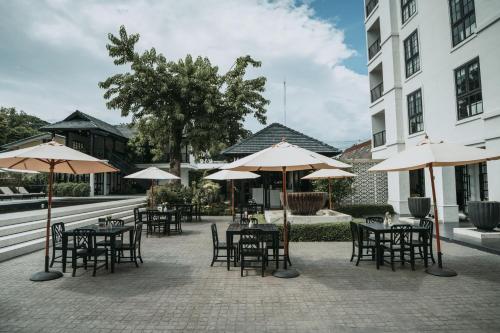 MORA Boutique Hotel — Patio