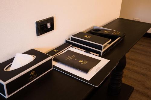 MORA Boutique Hotel — Photo of the whole room