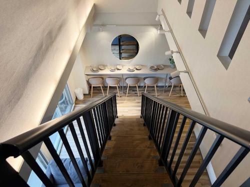 Clio Matoba by b hotel - 10-min Walk to Station Spacious Stay for 8 Guests