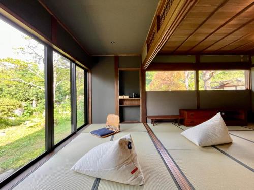 Room 48