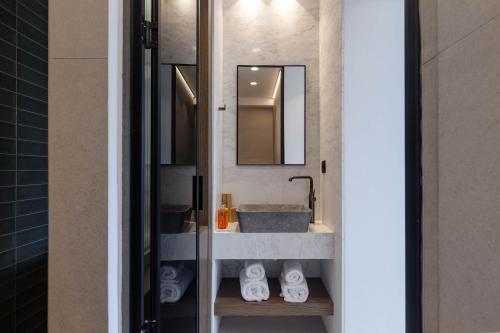 IzaVera Luxury Suites - Vera
