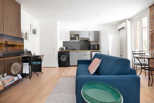 Appartment Climatisé - with AC & small cosy room - Private rare Terrace - Centre Toulouse