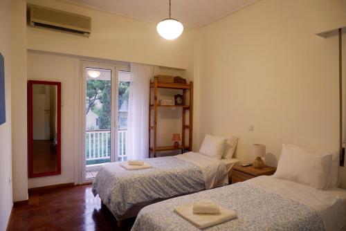 Cozy Athens Flat with Balcony