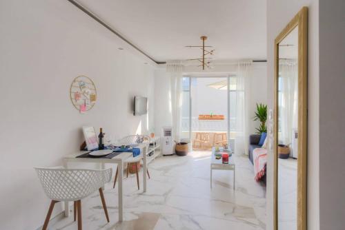 #42 Staywizus - Idyllic frame with Panoramic sea view AC & balcony