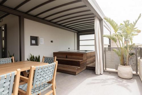 IzaVera Luxury Suites - Izabella