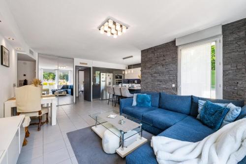 Apartment with terrace