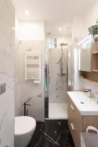 L23 Staywizus - 1 BDR Shakespeare 2 balconies - Clim & WIFI