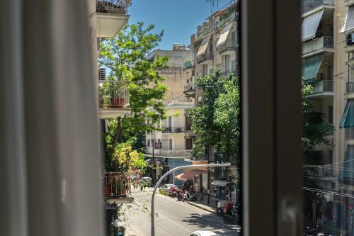 Urban Elegance 2 bedroom near the heart of Athens